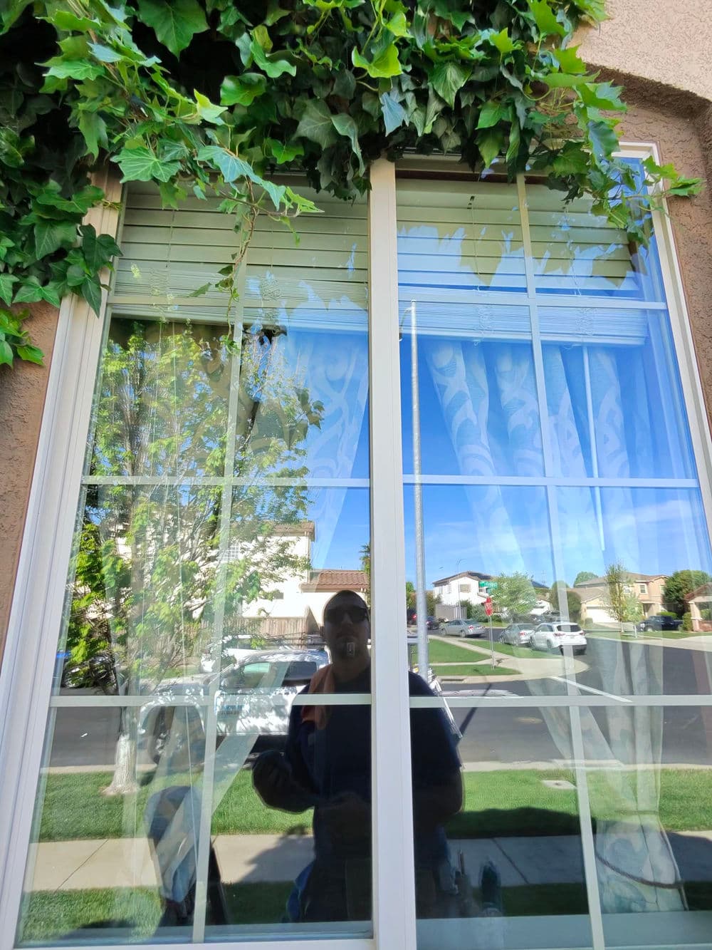 Gallery photos for Full Interior Exterior Window and Gutter Cleaning in Olivehurst: Image #4