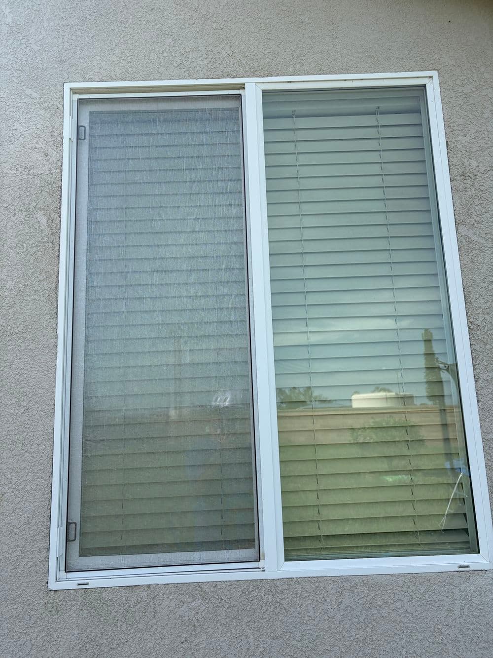 Gallery photos for Gutter Cleaning and Window Screen Repair in Olivehurst: Image #12