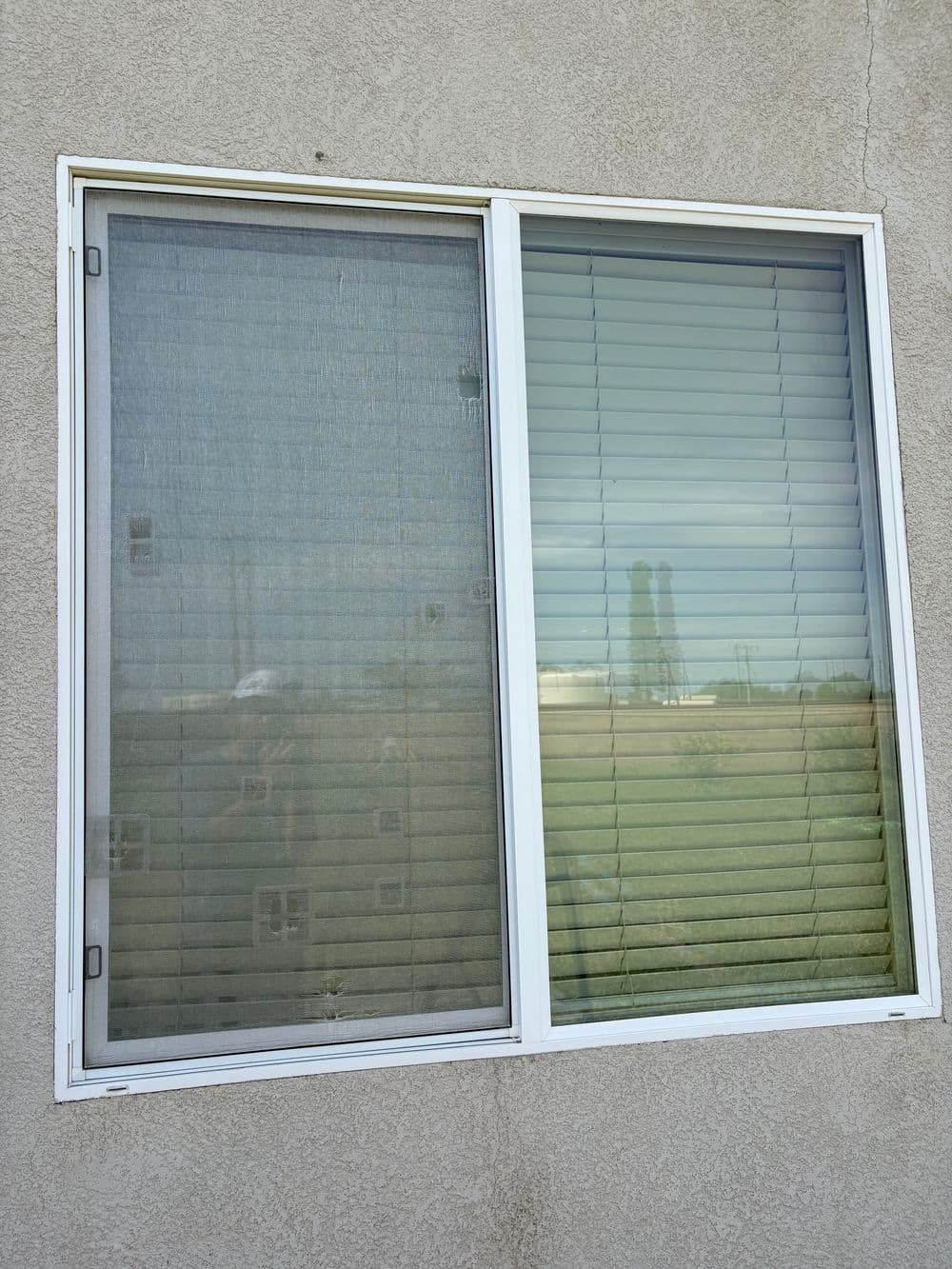 Gallery photos for Gutter Cleaning and Window Screen Repair in Olivehurst: Image #10