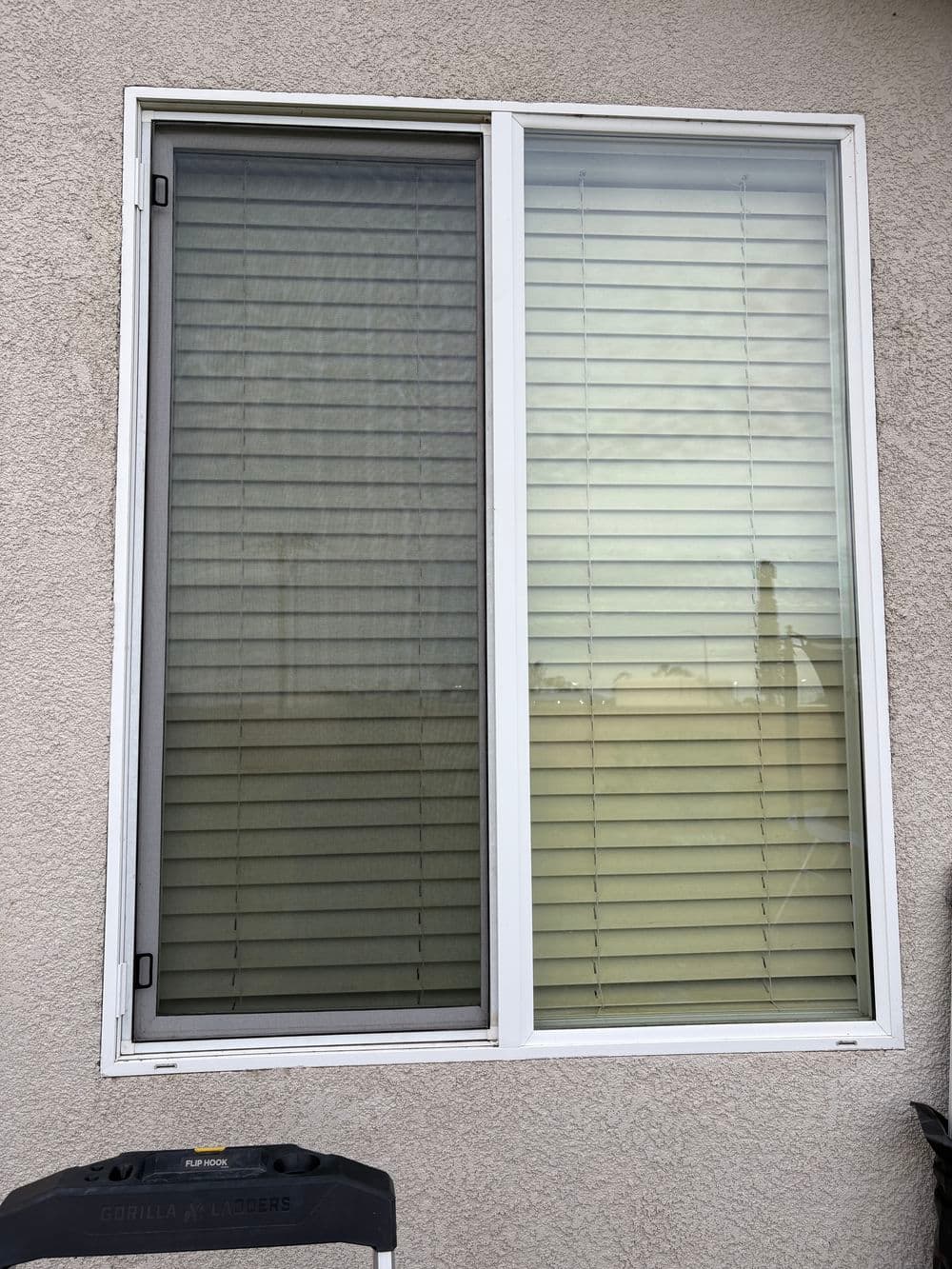 Gallery photos for Gutter Cleaning and Window Screen Repair in Olivehurst: Image #13