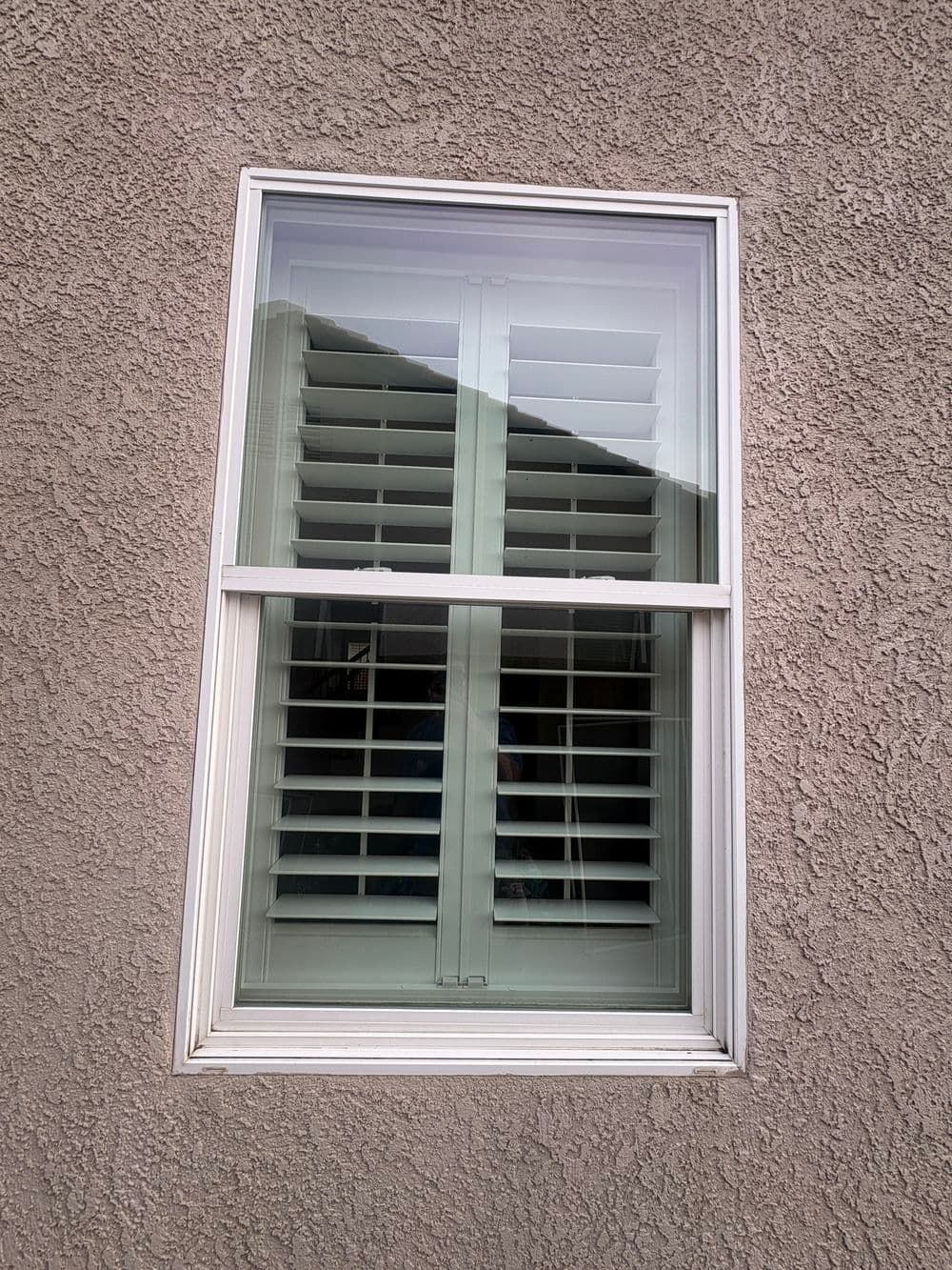 Gallery photos for Pre-Listing Window Cleaning and Screen Repair in Plumas Lake: Image #8