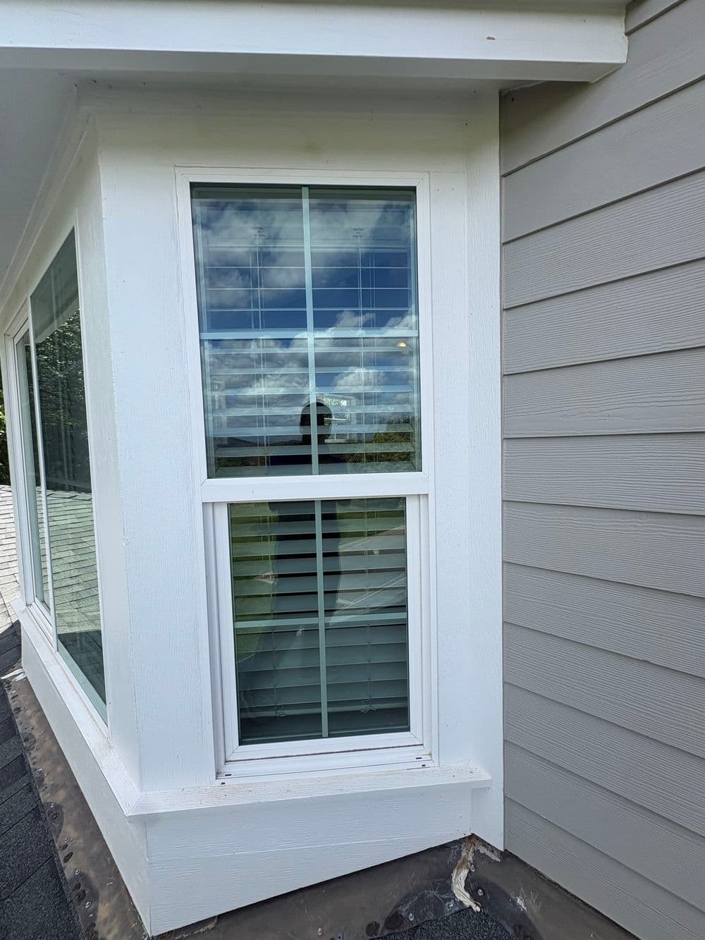 Gallery photos for Full Two-Story Window Cleaning for a Wedding-Ready Home in Marysville: Image #15