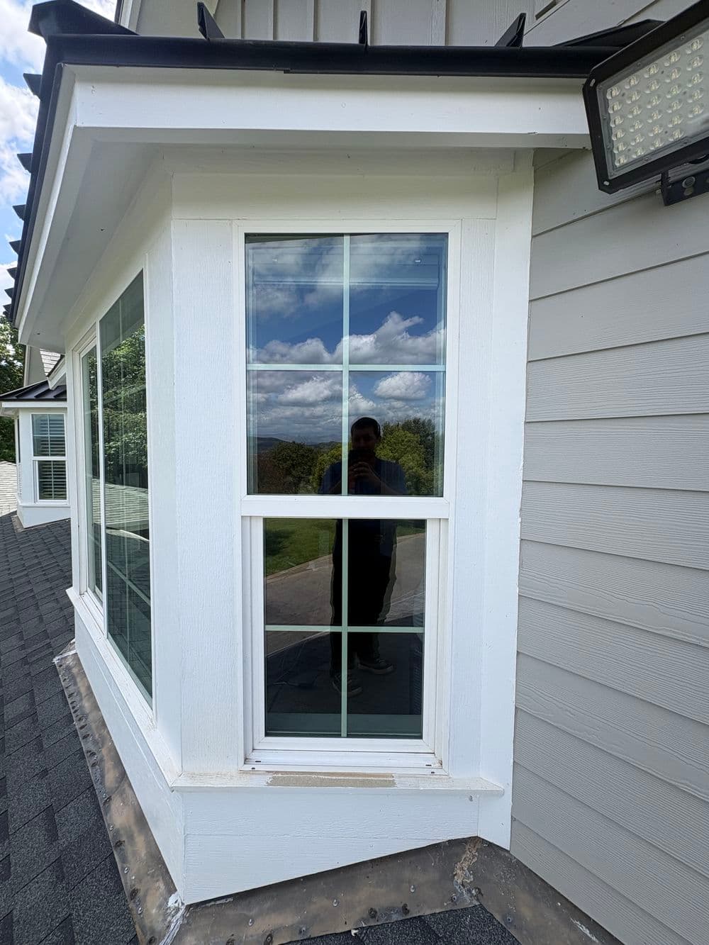 Gallery photos for Full Two-Story Window Cleaning for a Wedding-Ready Home in Marysville: Image #18