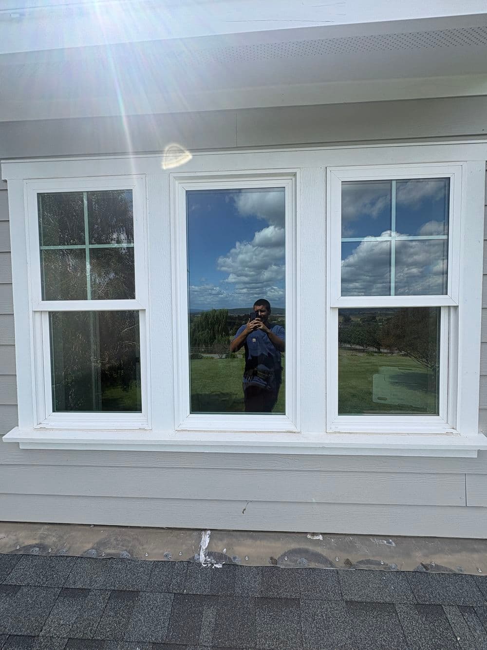 Gallery photos for Full Two-Story Window Cleaning for a Wedding-Ready Home in Marysville: Image #16