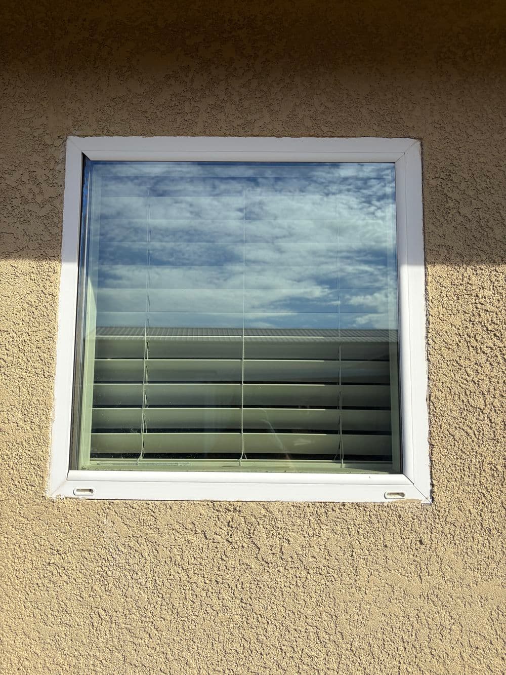 Gallery photos for Exterior Window Cleaning with Screens in Plumas Lake: Image #6