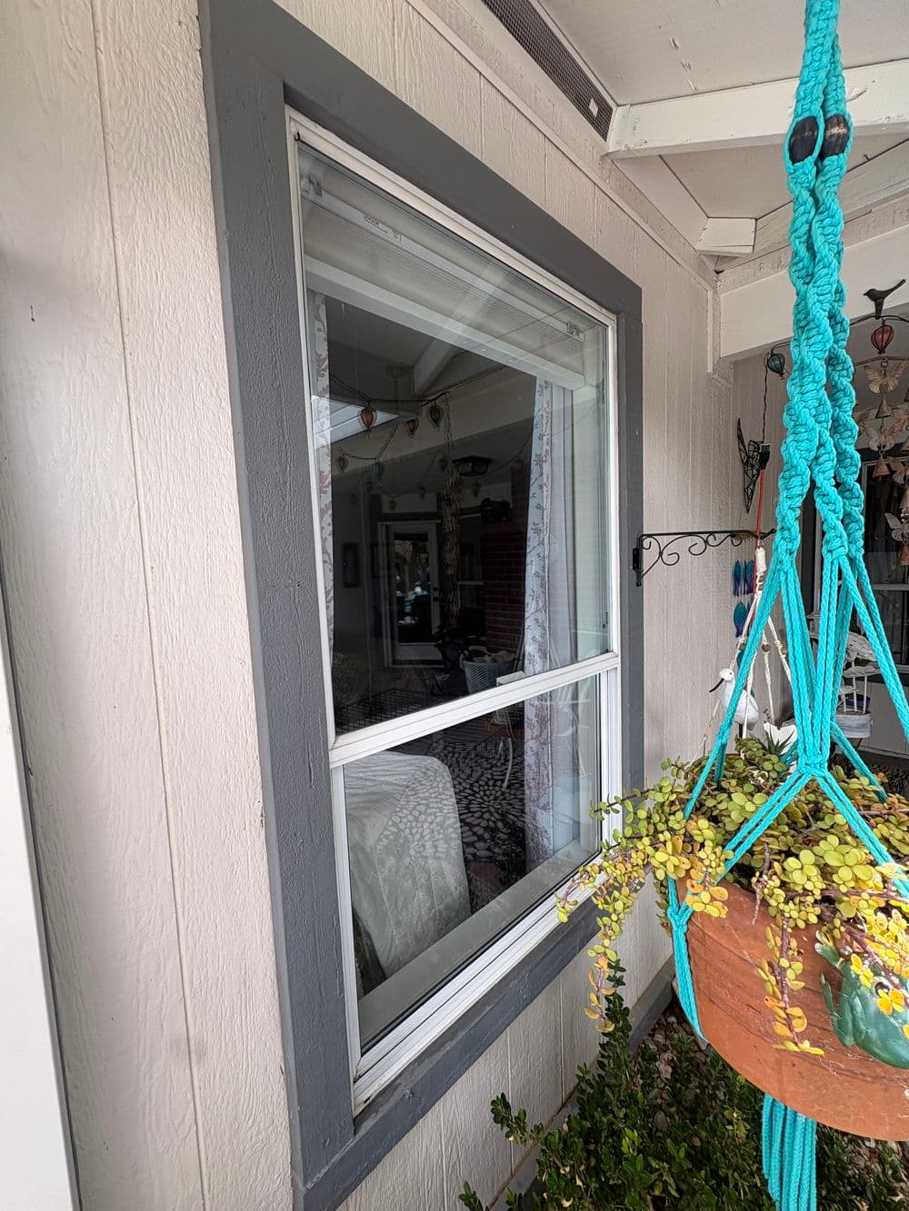 Gallery photos for Exterior Window and Screen Cleaning Done Right in Yuba City: Image #7