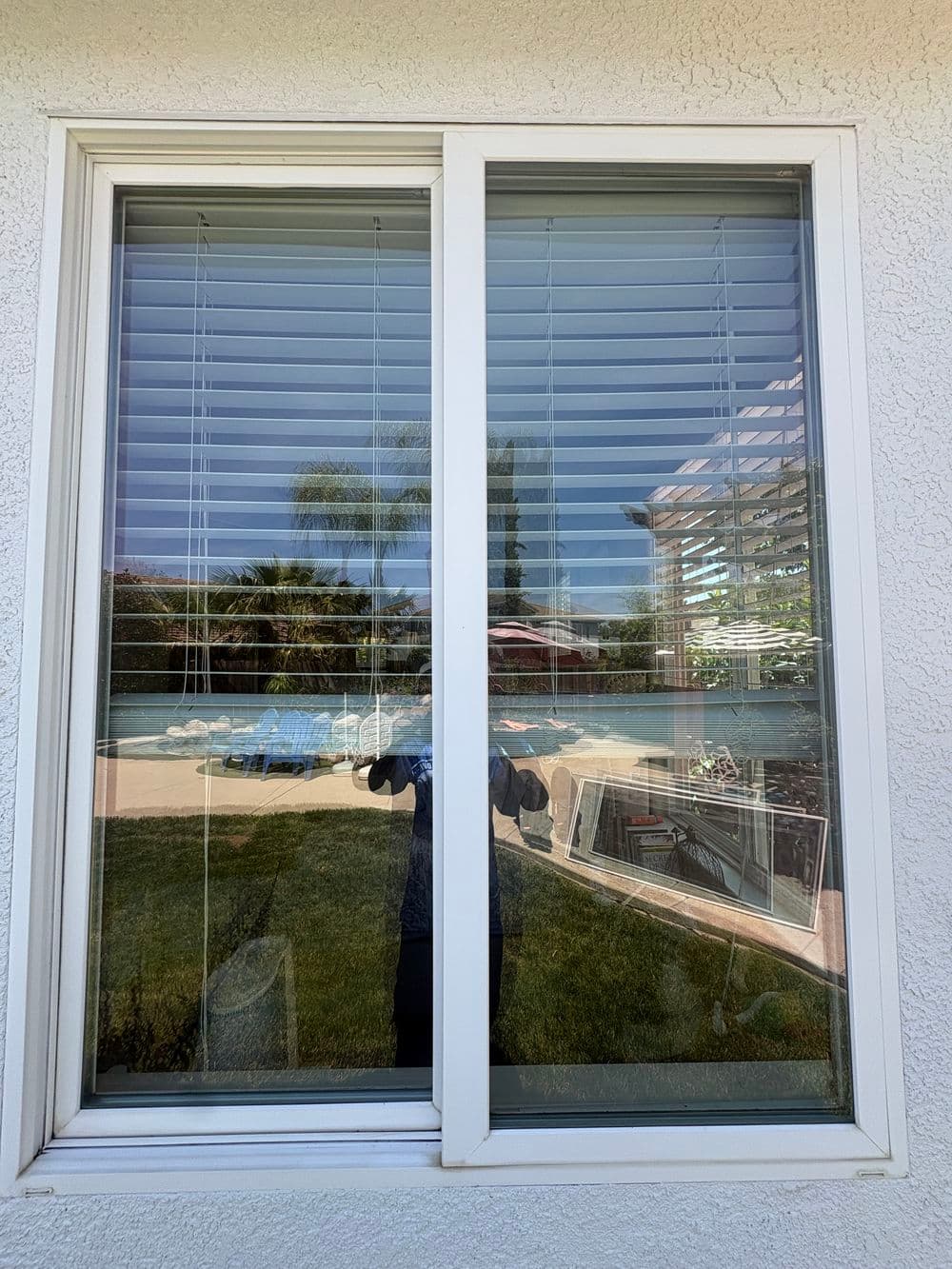 Gallery photos for Full Exterior Window Cleaning and Screen Replacement in Plumas Lake: Image #6