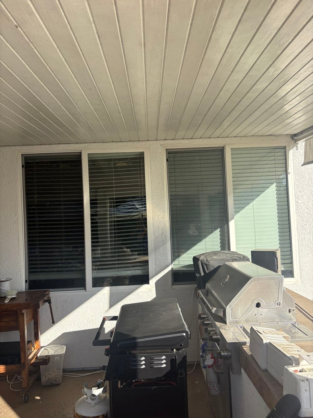 Gallery photos for Full Exterior Window Cleaning and Screen Replacement in Plumas Lake: Image #9