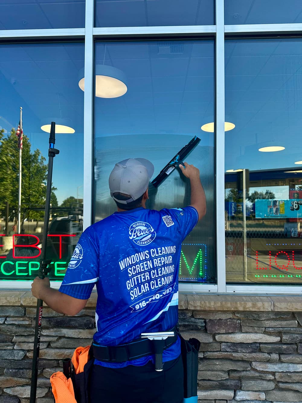 Gallery photos for Commercial Window Cleaning Done Right in Plumas Lake: Image #2