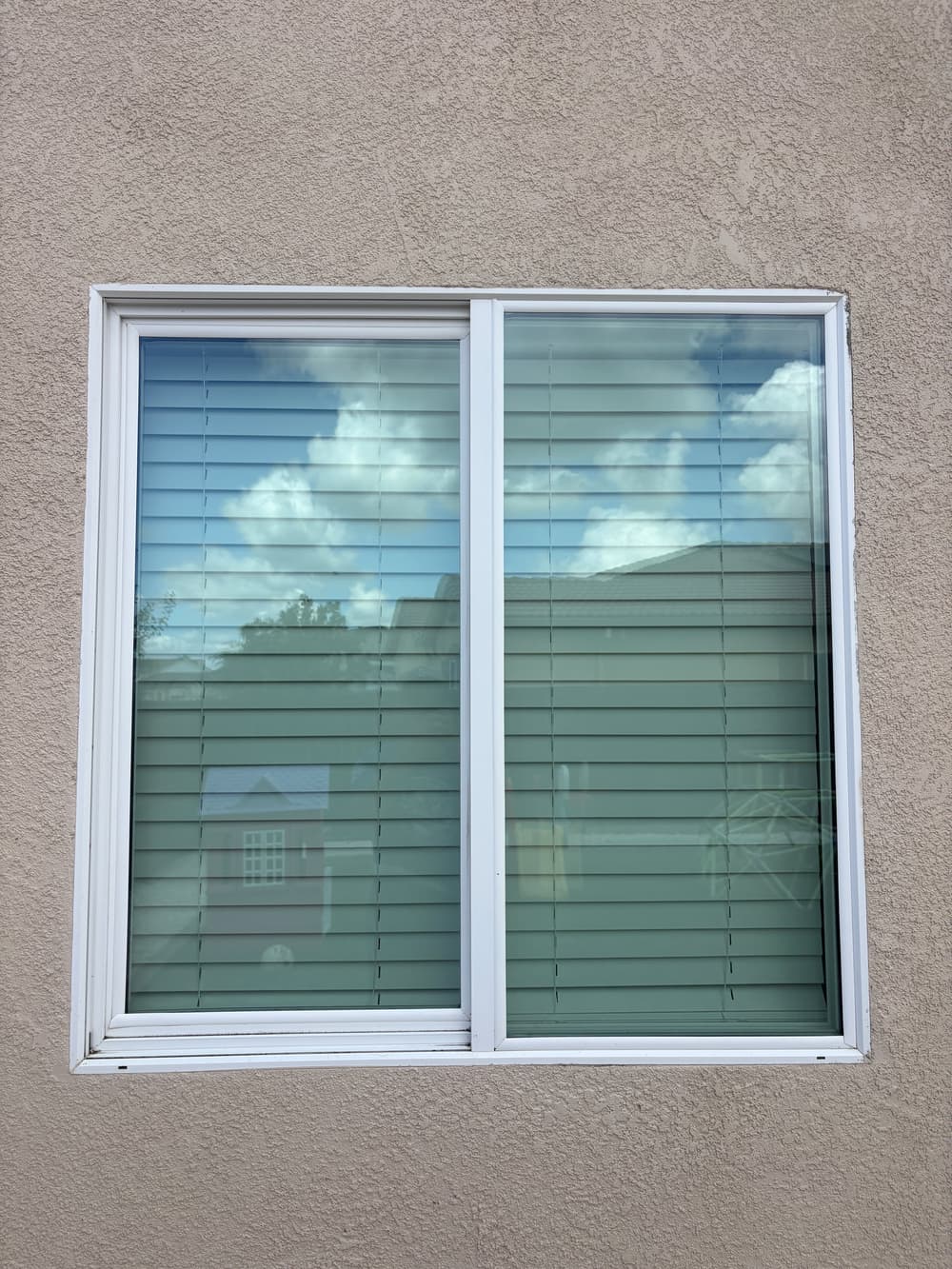 Gallery photos for Exterior Window Cleaning Before and Afters in Plumas Lake: Image #3