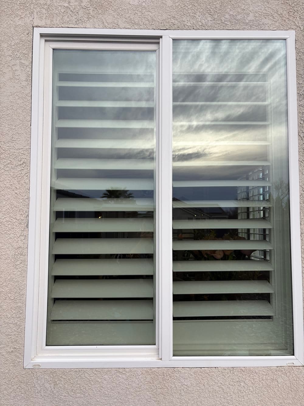 Gallery photos for Exterior Window Cleaning with Screens Included in Plumas Lake: Image #7