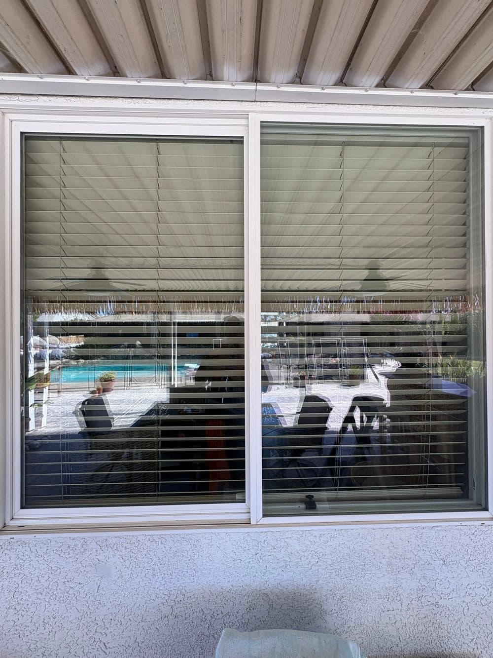 Gallery photos for Exterior Window Cleaning with Screen Service in Plumas Lake: Image #1