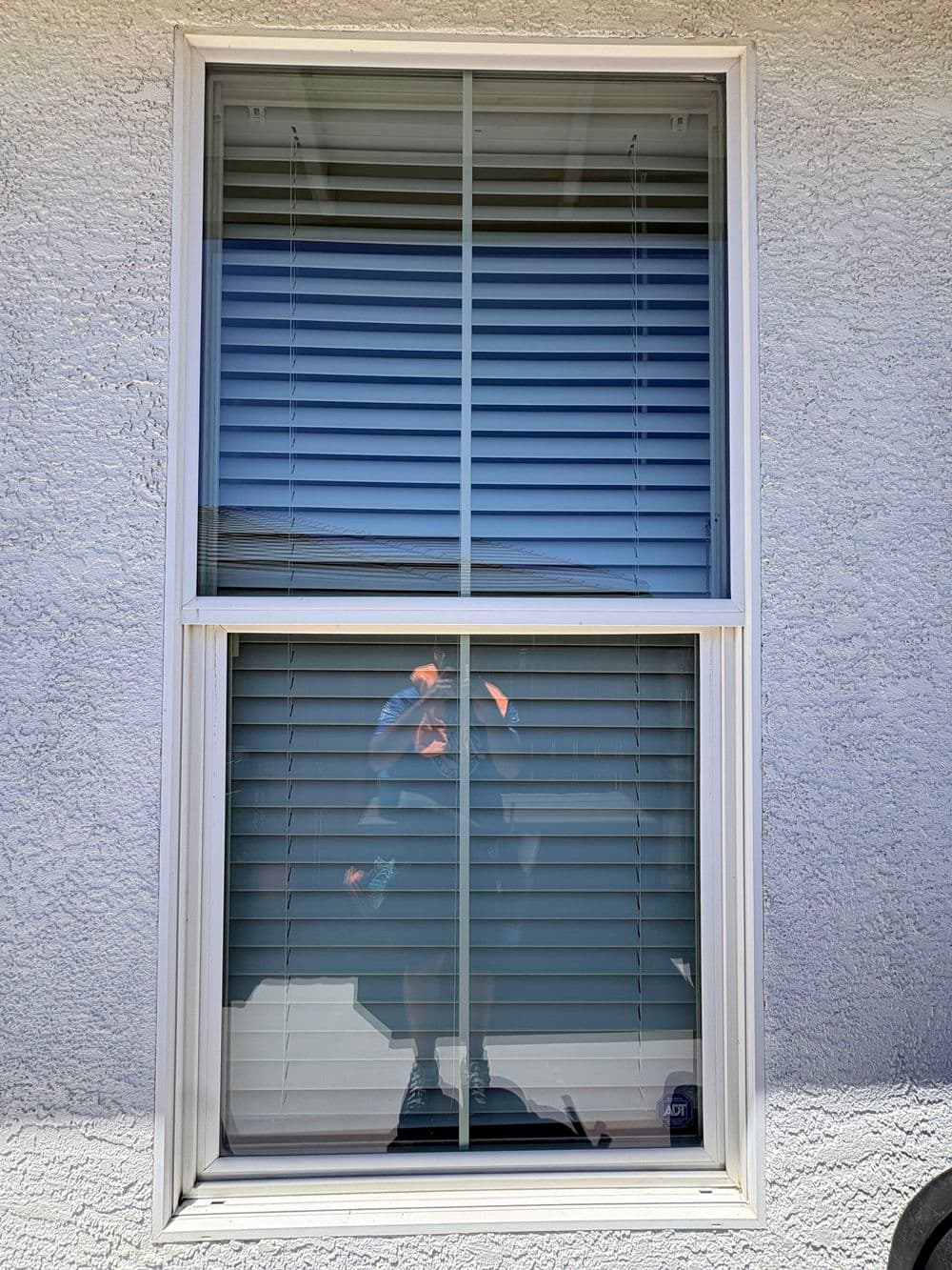 Gallery photos for Exterior Window Cleaning with Screen Service in Plumas Lake: Image #7