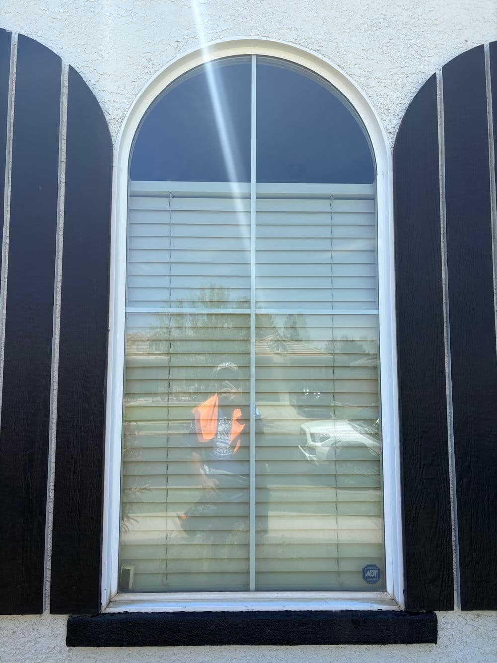 Gallery photos for Exterior Window Cleaning with Screen Service in Plumas Lake: Image #9