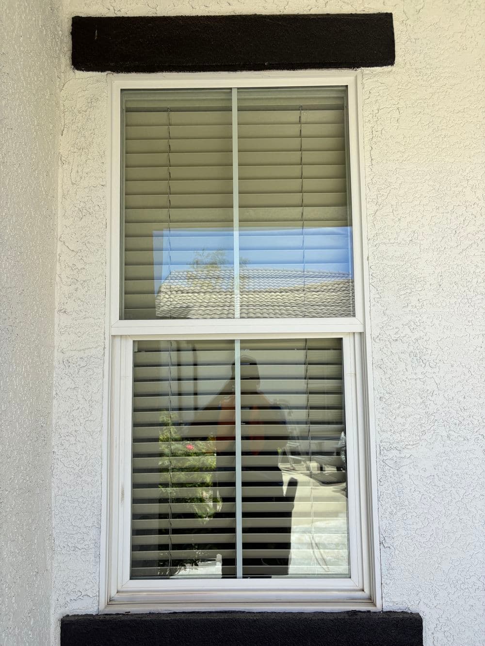 Gallery photos for Exterior Window Cleaning with Screen Service in Plumas Lake: Image #11