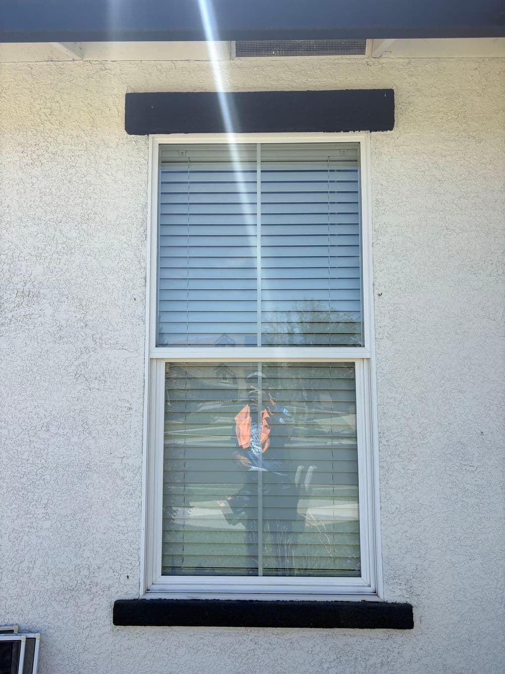 Gallery photos for Exterior Window Cleaning with Screen Service in Plumas Lake: Image #8