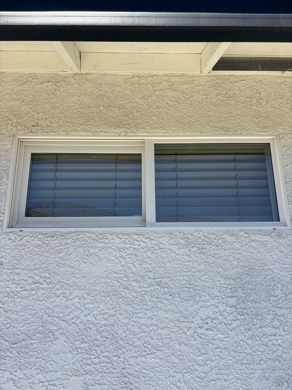 Gallery photos for Exterior Window Cleaning with Screen Service in Plumas Lake: Image #6